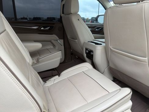 Used 2021 GMC Yukon XL Denali image 25