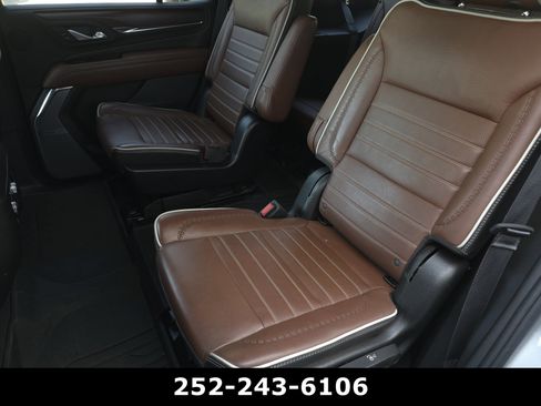 Used 2024 GMC Yukon Denali Ultimate AWD/4WD image 35