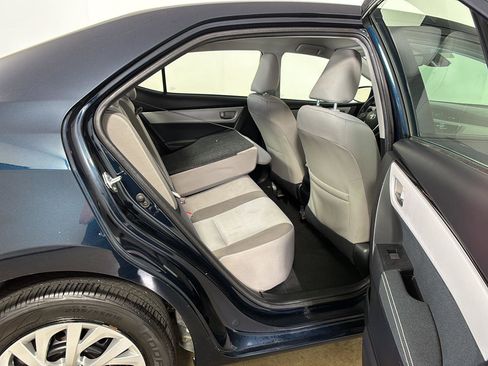 Used 2018 Toyota Corolla LE FWD image 16