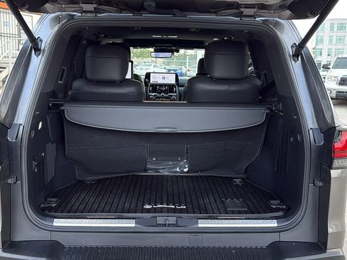 Used 2024 Lexus LX 600 4WD w/ Ultra Luxury Package image 30