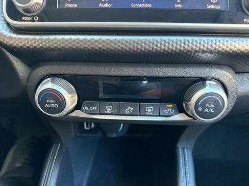 Used 2020 Nissan Kicks SV FWD image 19