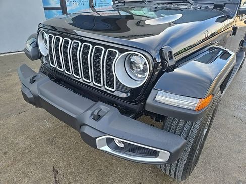 New 2026 Jeep Wrangler Unlimited Sahara AWD/4WD image 16