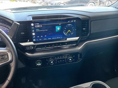Used 2022 Chevrolet Silverado 1500 RST AWD/4WD image 8