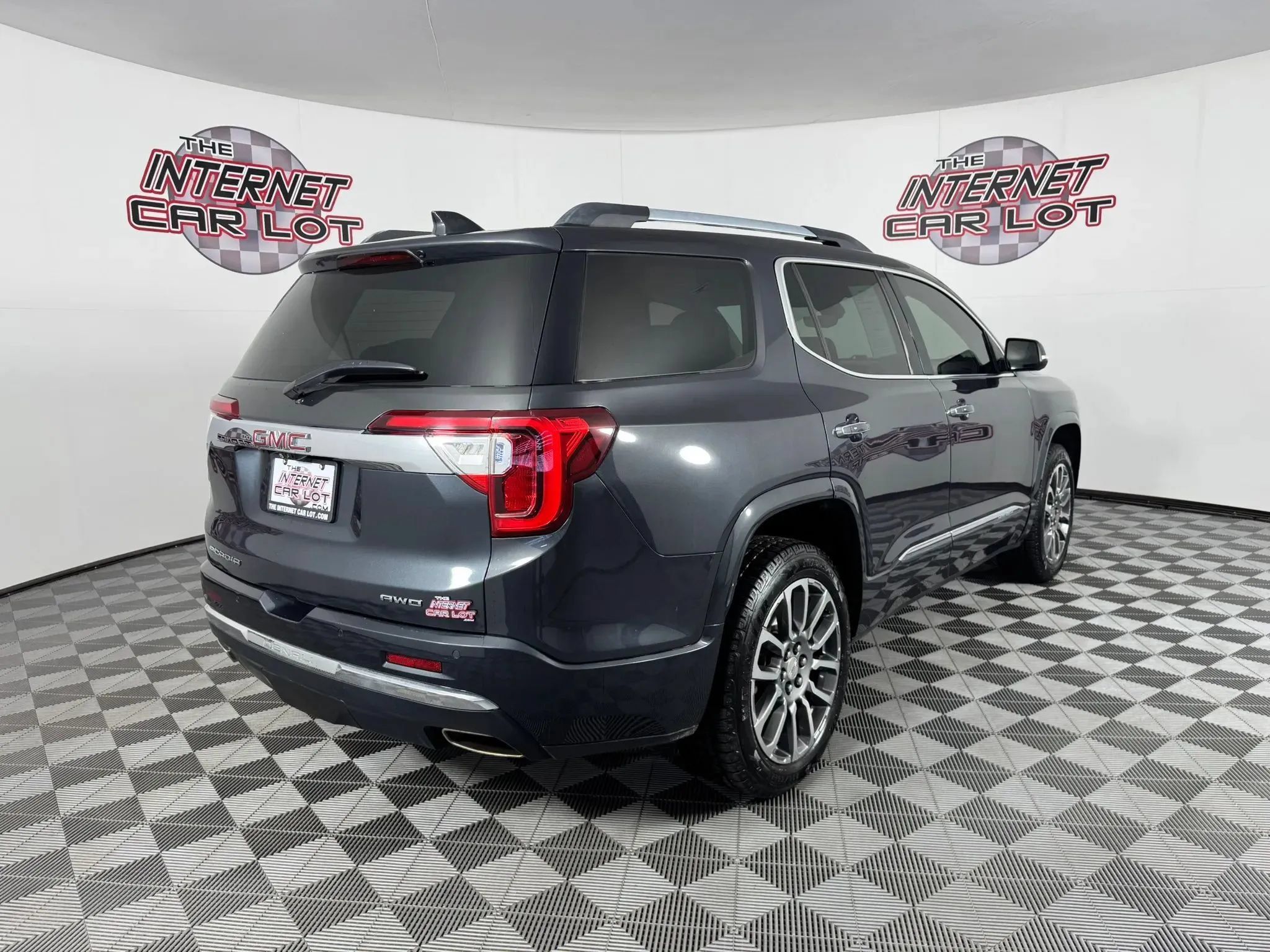 Used 2021 GMC Acadia Denali w/ Denali Ultimate Package AWD/4WD image 7