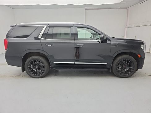 Used 2023 GMC Yukon SLT AWD/4WD image 12