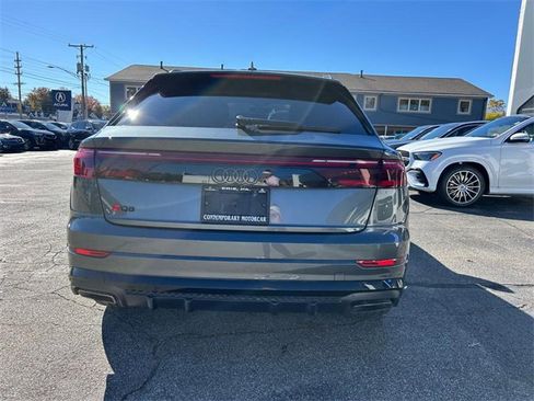 Used 2024 Audi Q8 Premium Plus image 7