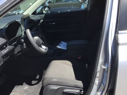 Used 2025 Honda CR-V LX image 7