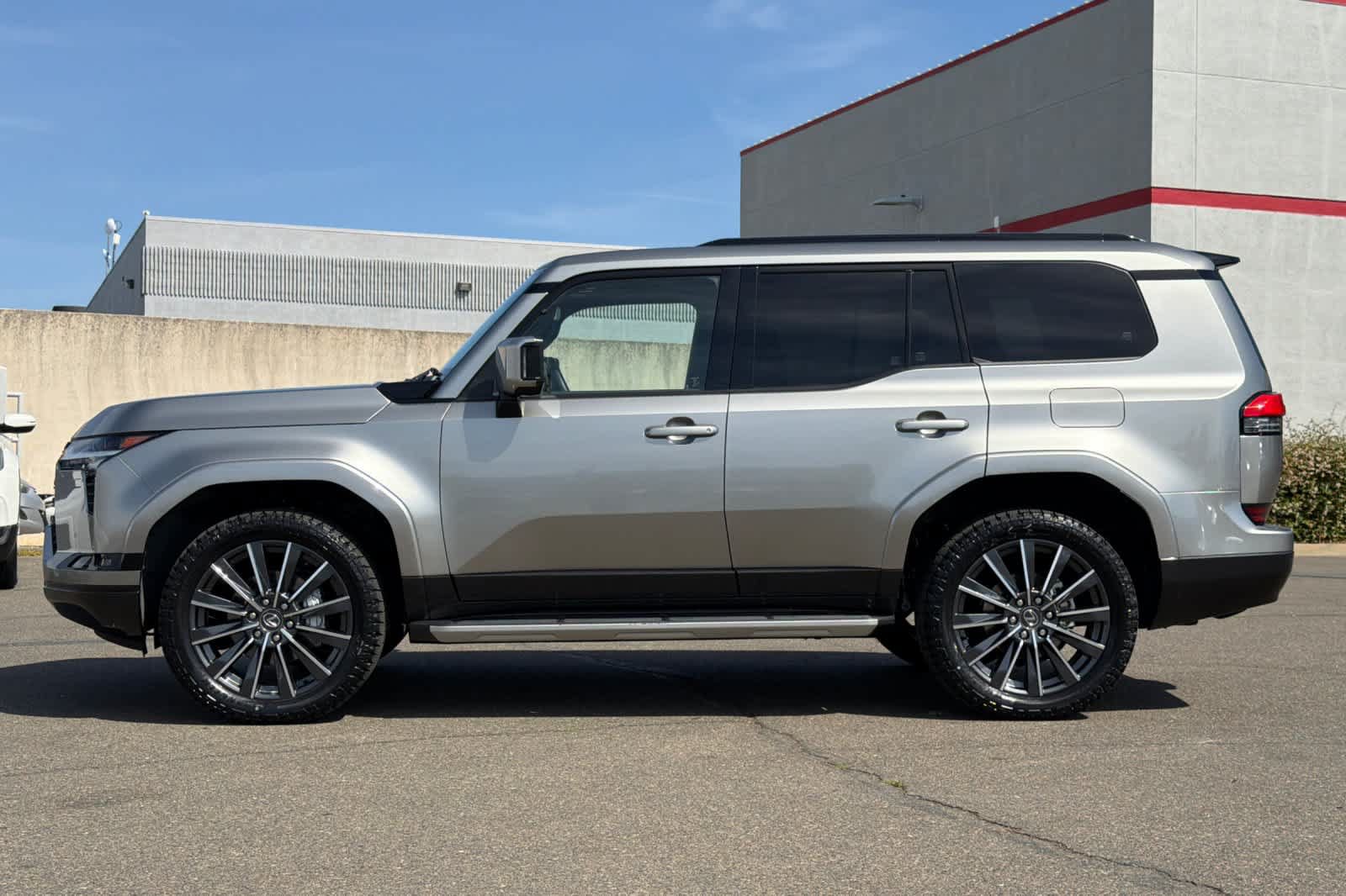 Certified 2024 Lexus GX 550 w/ Accessory Package (Z1) AWD/4WD image 9