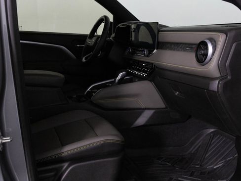 Used 2026 Chevrolet Colorado ZR2 w/ Technology Package image 38