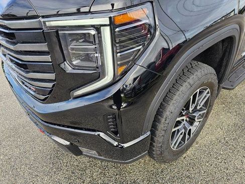 New 2026 GMC Sierra 1500 AT4 w/ AT4 Premium Package image 16