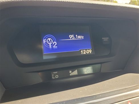 Used 2020 Acura ILX image 28