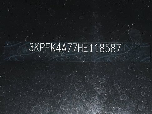 Used 2017 Kia Forte LX image 33