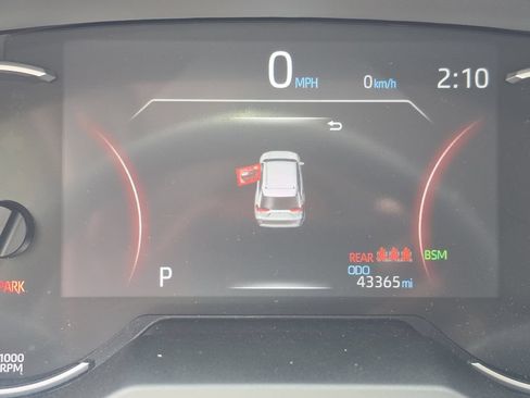 Used 2025 Toyota RAV4 XLE Premium AWD/4WD image 32