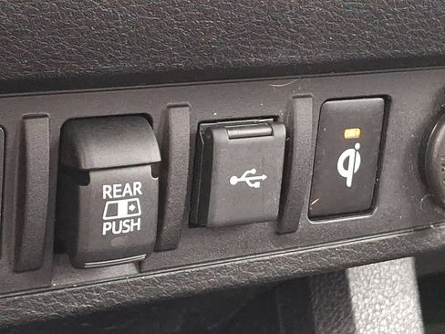 Used 2023 Toyota Tacoma TRD Off-Road image 23