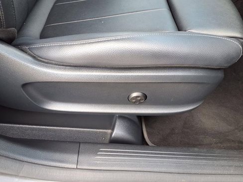 Used 2021 Mercedes-Benz GLA 250 GLA 250 image 13