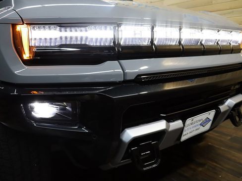 Used 2025 GMC Hummer EV 2X AWD/4WD image 15