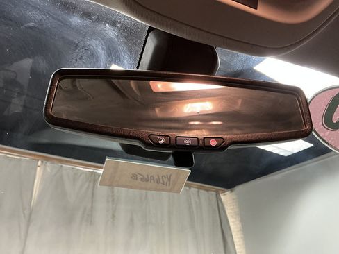 Used 2020 Chevrolet Colorado LT AWD/4WD image 17
