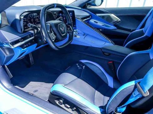 Used 2023 Chevrolet Corvette Stingray Premium Conv w/ Z51 Performance Package RWD image 18