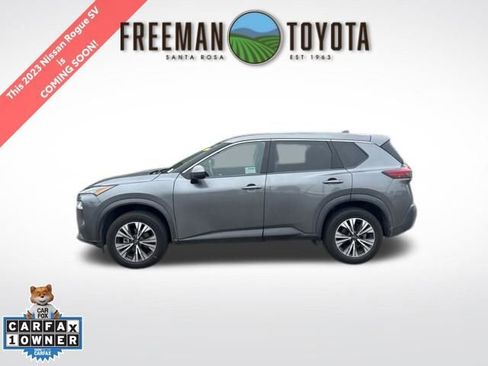 Used 2023 Nissan Rogue SV FWD image 1