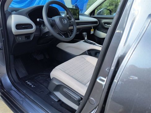 New 2026 Honda HR-V LX image 2