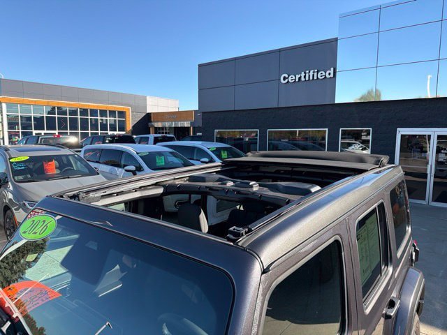 Used 2026 Jeep Wrangler Unlimited Sahara AWD/4WD image 27