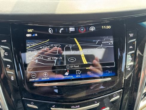 Used 2019 Cadillac Escalade Platinum AWD/4WD image 11