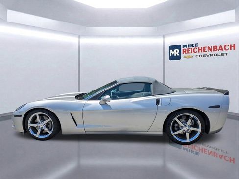 Used 2006 Chevrolet Corvette Convertible w/ Preferred Equipment Group RWD image 7