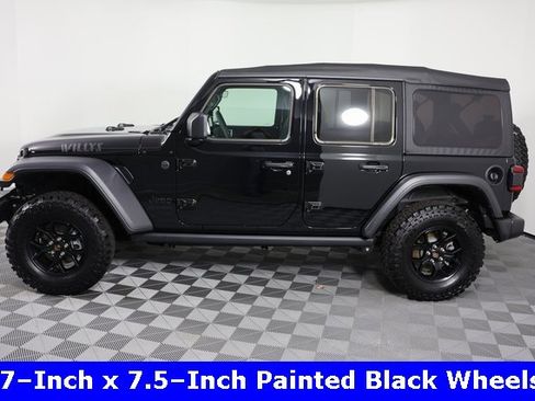 Used 2025 Jeep Wrangler Willys image 5