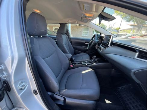 Used 2020 Toyota Corolla LE image 23