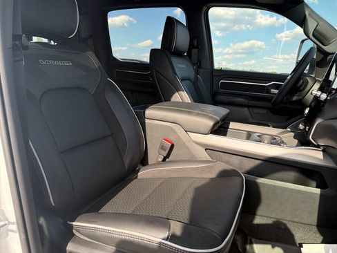 New 2026 RAM 1500 Laramie AWD/4WD image 37