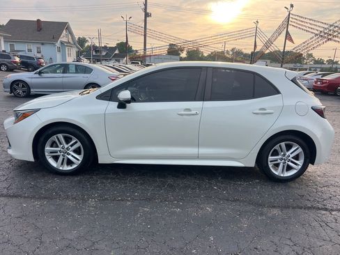 Used 2019 Toyota Corolla SE FWD image 4