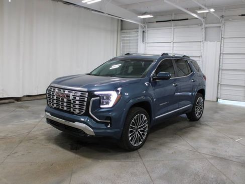 Used 2026 GMC Terrain Denali w/ LPO, Floor Liner Package AWD/4WD image 4