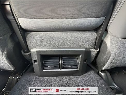 Used 2021 RAM 1500 Classic SLT image 13