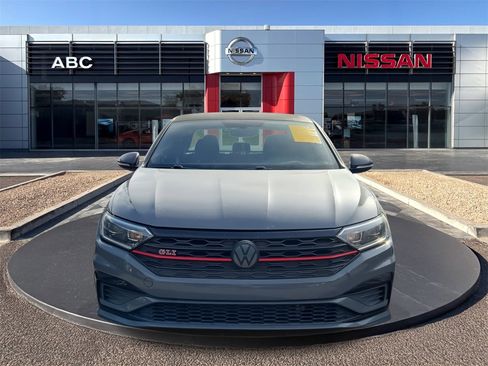 Used 2020 Volkswagen Jetta GLI image 2