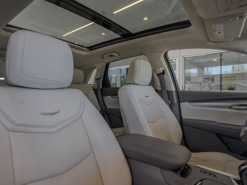 Used 2019 Cadillac XT5 Luxury AWD/4WD image 32