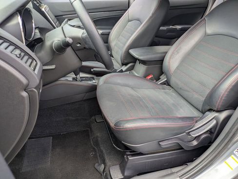 Used 2025 Mitsubishi Outlander Sport SE AWD/4WD image 14