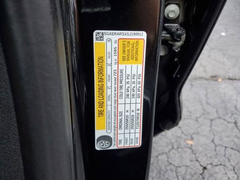 Used 2025 Buick Enclave Preferred image 31