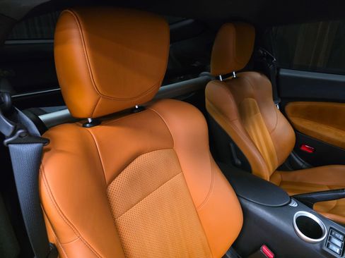 Used 2009 Nissan 370Z Touring w/ Sport Pkg RWD image 34