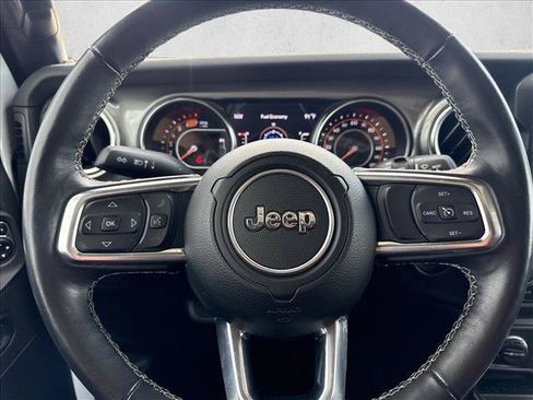 Used 2023 Jeep Wrangler Unlimited Sahara w/ LED Lighting Group AWD/4WD image 10