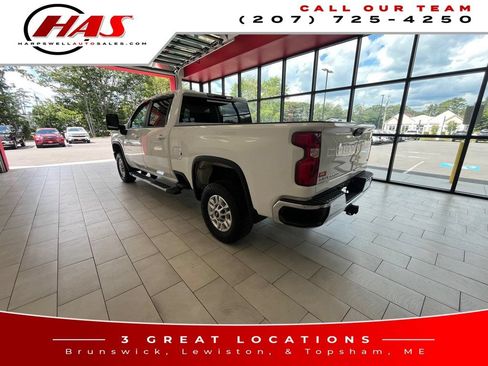 Used 2023 Chevrolet Silverado 2500 LT w/ Z71 Off-Road Package AWD/4WD image 3