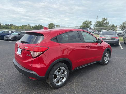 Used 2017 Honda HR-V EX image 7