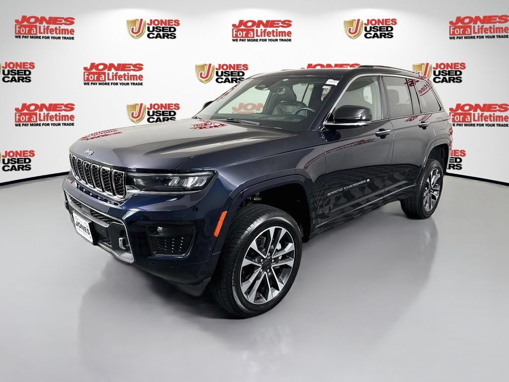 Used 2023 Jeep Grand Cherokee Overland w/ Adv Protech Group III AWD/4WD image 13