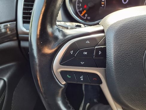 Used 2021 Jeep Grand Cherokee Laredo X AWD/4WD image 13