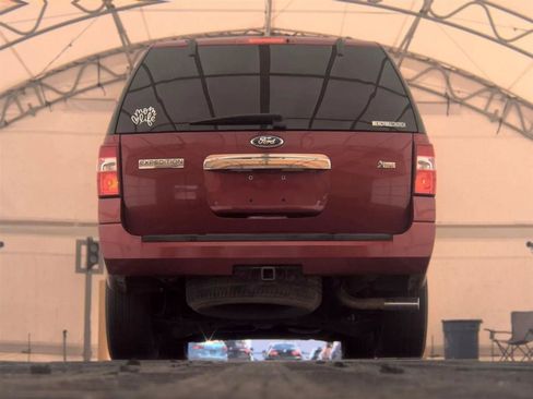 Used 2013 Ford Expedition XLT AWD/4WD image 7