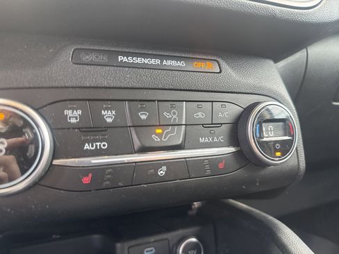 Used 2020 Ford Escape SEL image 28