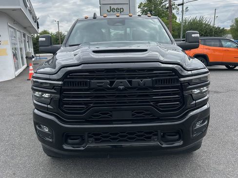 Used 2025 RAM 3500 Laramie AWD/4WD image 2