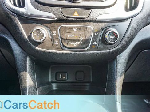 Used 2018 Chevrolet Equinox LT image 29