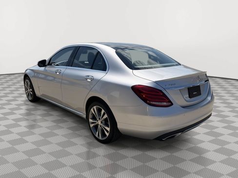 Used 2015 Mercedes-Benz C 300 4MATIC Sedan image 3