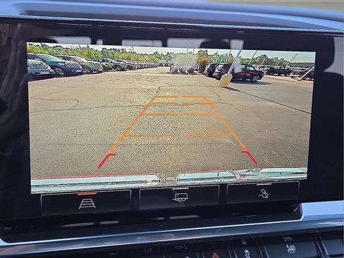 New 2026 GMC Sierra 1500 SLE w/ Preferred Package image 18