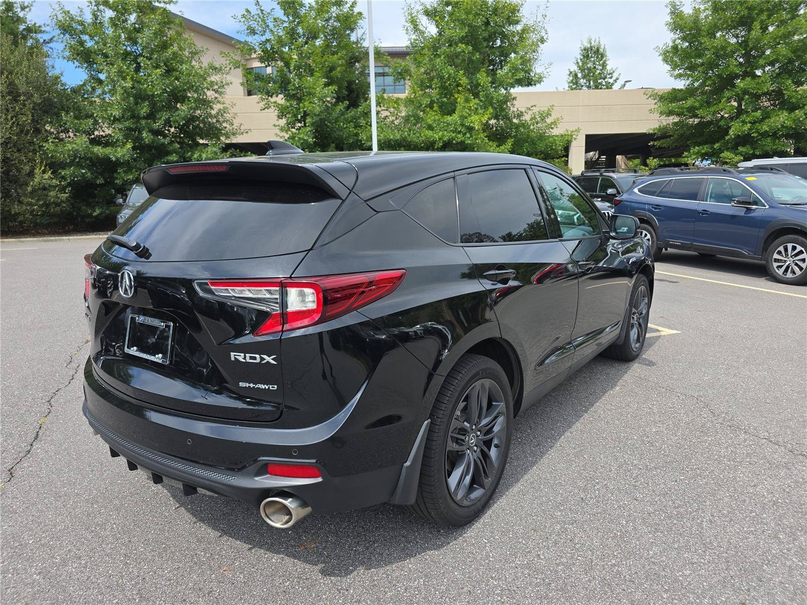 Used 2023 Acura RDX w/ Advance Package AWD/4WD image 3
